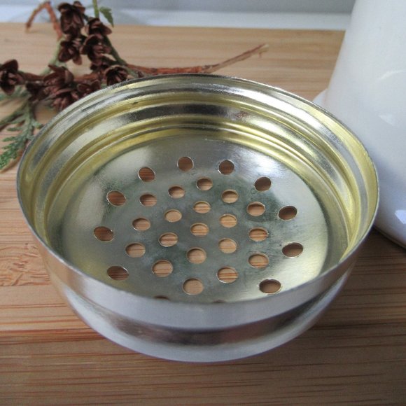 Porcelain Cheese Shaker by Himark, Taiwan - Picture 8 of 14